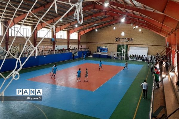 اختتامیه مسابقات ورزشی دانش‌آموزان و فرهنگیان ناحیه دو بهارستان