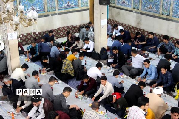 مرحله نهایی مسابقات قرآن عترت و نماز دانش‌آموزان پسر  استان اصفهان- 1