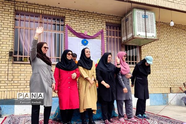 برگزاری اردوی شاد درون مدرسه‌ای دبستان دانا برای دانش آموزان و معلمان