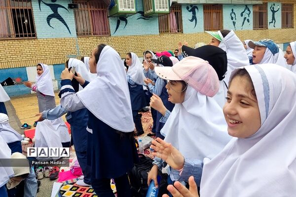 برگزاری اردوی شاد درون مدرسه‌ای دبستان دانا برای دانش آموزان و معلمان