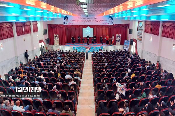 تجلیل از کارگران نمونه شهرستان نایین