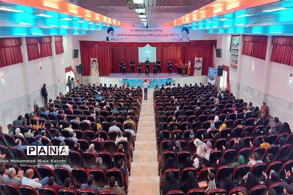 تجلیل از کارگران نمونه شهرستان نایین