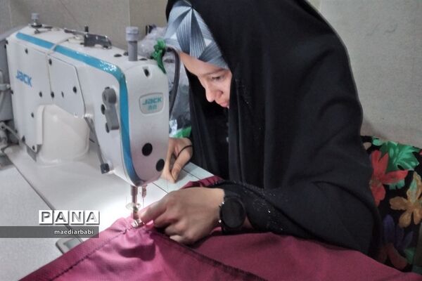 برگزاری کارگاه‌های خیاطی بانوان در قلعه خواجه بمناسبت هفته مشاغل