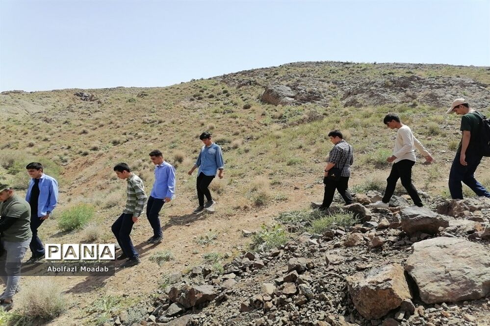 چهارمین اردوی راهیان علم و پیشرفت دانش‌آموزان دبیرستان نمونه آیت الله خامنه‌ای کاشمر