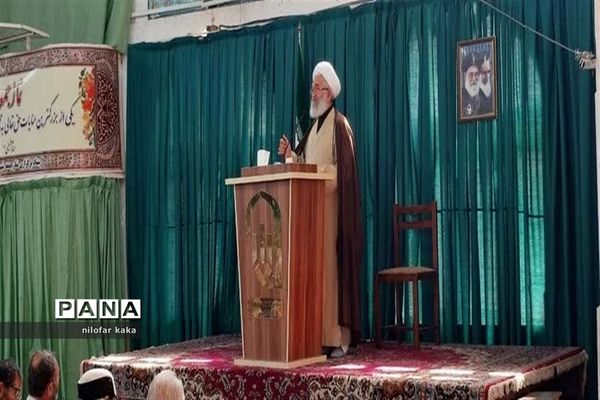 مراسم نماز جمعه در مصلی شهرستان قائمشهر