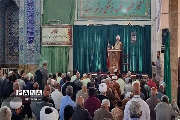 مراسم نماز جمعه در مصلی شهرستان قائمشهر