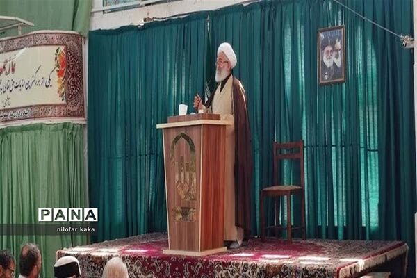 مراسم نماز جمعه در مصلی شهرستان قائمشهر