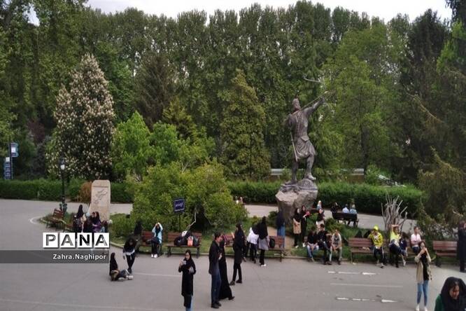 بازدید دانش‌آموزان پاکدشتی از کاخ سعدآباد
