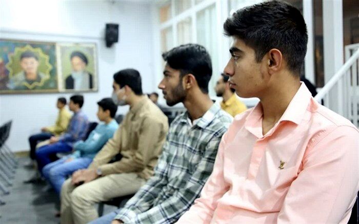 هدف از برگزاری محفل شکوفا، کشف و پرورش استعدادهای دانش‌آموزان در زمینه ادبیات است