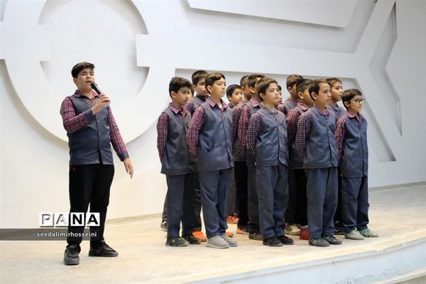 برگزاری مسابقات سرود مدارس پسرانه در ابرکوه