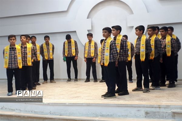 برگزاری مسابقات سرود مدارس پسرانه در ابرکوه