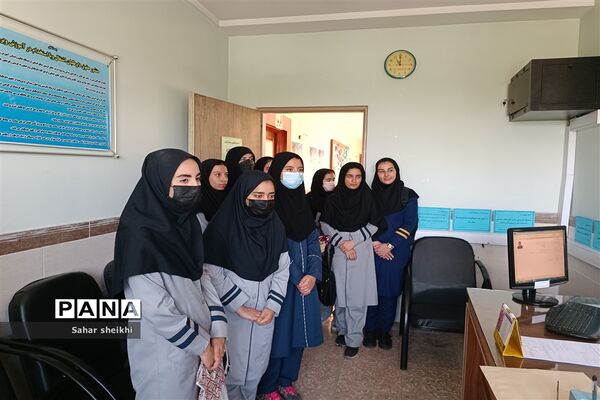 بازدید دانش‌‌‌آموزان دبیرستان زنده‌یاد علی حاتمی از آموزش و پرورش ملارد