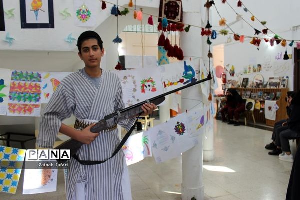 افتتاحیه نمایشگاه استانی درس فرهنگ و هنر در بوشهر