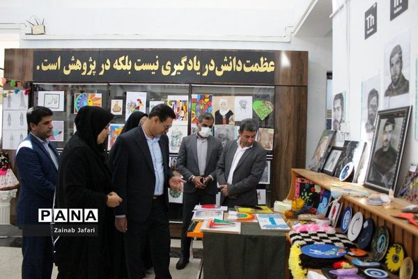 افتتاحیه نمایشگاه استانی درس فرهنگ و هنر در بوشهر