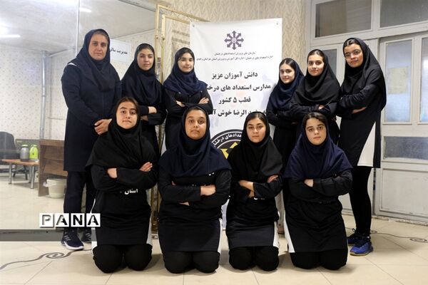 افتتاحیه مرحله قطبی المپیاد ورزشی مدارس سمپاد قطب ۵ کشوری درسالن ورزشی شهید مصطفی خمینی