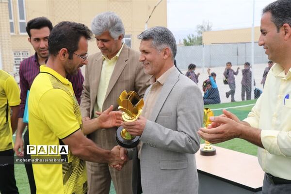 جشنواره مینی‌فوتبال دانش‌آموزان ابرکوهی
