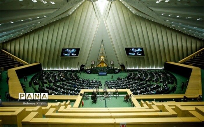 ۱۶۲ رای موافق نمایندگان به استیضاح وزیر صمت؛ فاطمی‌امین از وزارت صمت رفت