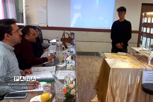 جشنواره نوجوان خوارزمی شهریار محور دست‌سازه‌ها در دبیرستان شاهد طیبه