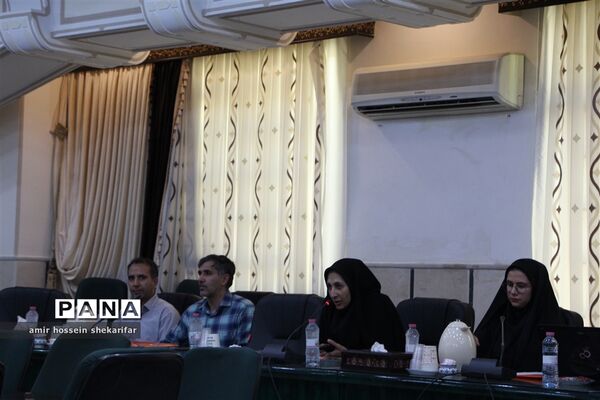 نشست خبری مدیر کل آموزش و پرورش استان یزد با اصحاب‌ رسانه