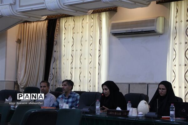 نشست خبری مدیر کل آموزش و پرورش استان یزد با اصحاب‌ رسانه
