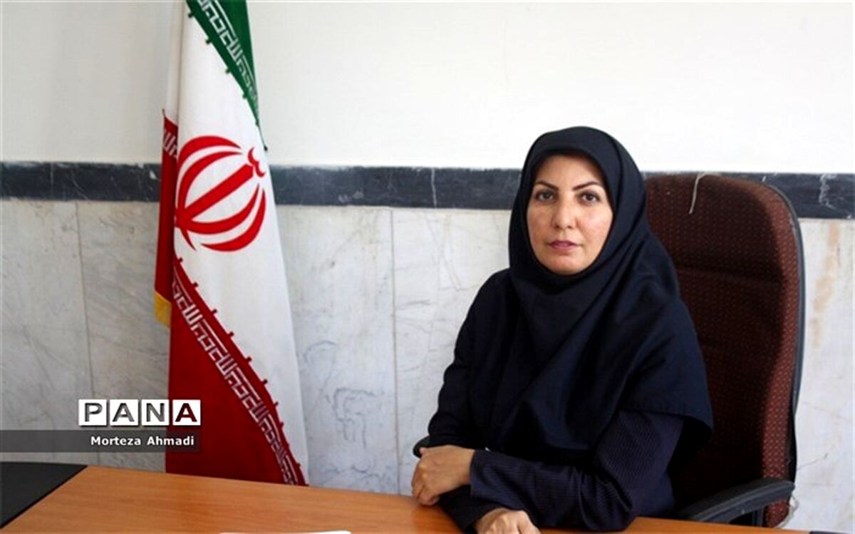 هدف از برگزاری نمایشگاه مشاغل، آشنایی دانش‌آموزان با رشته‌های هنر و فنی‌حرفه‌ای است