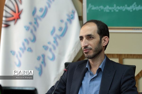 نشست صمیمی معاون آموزش متوسطه با نمایندگان تشکل‌های دانشجویی دانشگاه‌های فرهنگیان و تربیت دبیر شهید رجایی