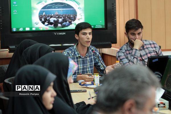 نشست صمیمی معاون آموزش متوسطه با نمایندگان تشکل‌های دانشجویی دانشگاه‌های فرهنگیان و تربیت دبیر شهید رجایی