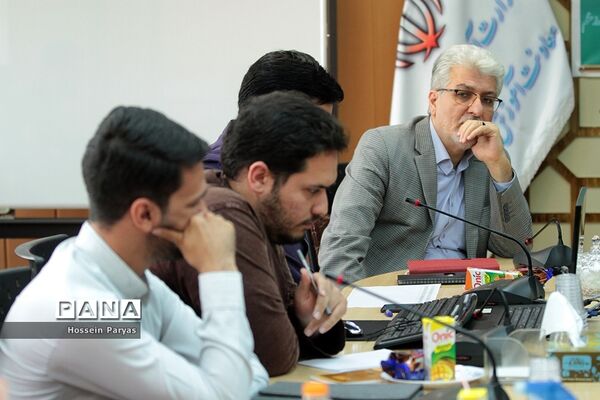 نشست صمیمی معاون آموزش متوسطه با نمایندگان تشکل‌های دانشجویی دانشگاه‌های فرهنگیان و تربیت دبیر شهید رجایی