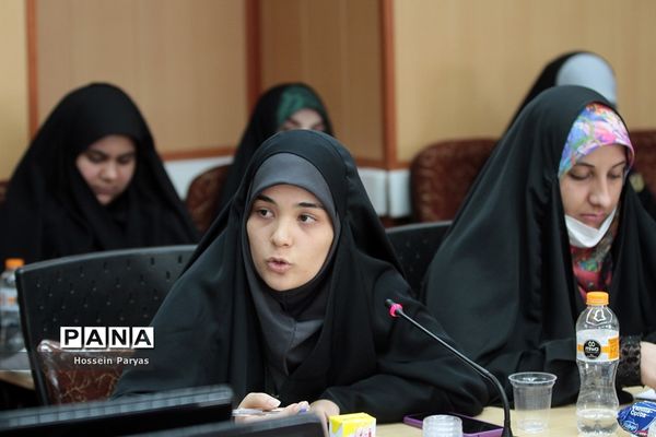 نشست صمیمی معاون آموزش متوسطه با نمایندگان تشکل‌های دانشجویی دانشگاه‌های فرهنگیان و تربیت دبیر شهید رجایی