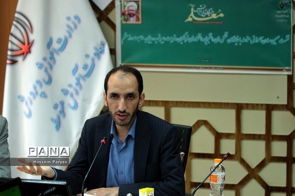 نشست صمیمی معاون آموزش متوسطه با نمایندگان تشکل‌های دانشجویی دانشگاه‌های فرهنگیان و تربیت دبیر شهید رجایی