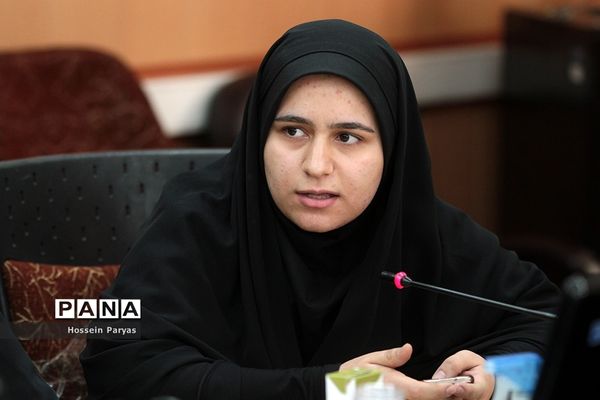 نشست صمیمی معاون آموزش متوسطه با نمایندگان تشکل‌های دانشجویی دانشگاه‌های فرهنگیان و تربیت دبیر شهید رجایی