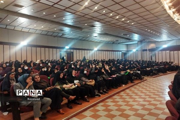 جلسه عفاف و حجاب با حضور مدیران و معاونان پرورشی مدارس دخترانه شیراز