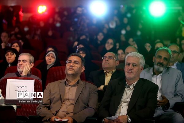 ششمین کنگره معلمان و 110 دانش‌آموز شهید منطقه 16