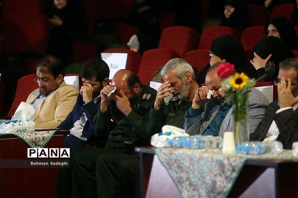 ششمین کنگره معلمان و 110 دانش‌آموز شهید منطقه 16