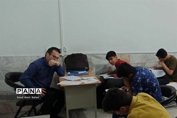 برگزاری مرحله دوم آزمون پایش سمپاد در دبیرستان شهید بهشتی کاشمر