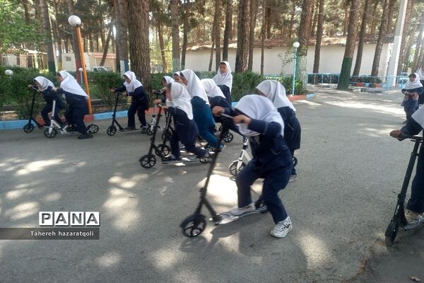 اردوی دانش‌آموزی مدارس ملارد در اردوگاه شهید منتظری شهریار
