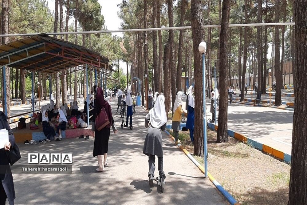 اردوی دانش‌آموزی مدارس ملارد در اردوگاه شهید منتظری شهریار