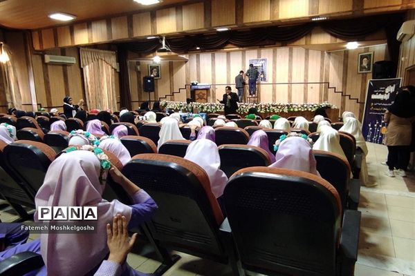 جشنواره سرود دانش‌آموزی آوای اردیبهشت ناحیه 3 شیراز