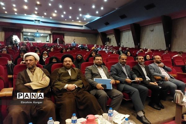 کارگاه آموزشی و توانمندسازی معاونان پرورشی در منطقه 5