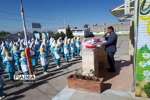 طرح صبحانه سالم در دبستان دخترانه شاهد ابرکوه