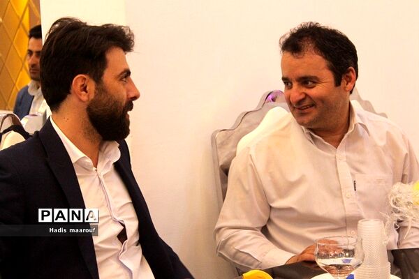 مراسم تقدیر از مدیران، معاونان و معلمان نمونه و بازنشسته در ناحیه ۲ بهارستان