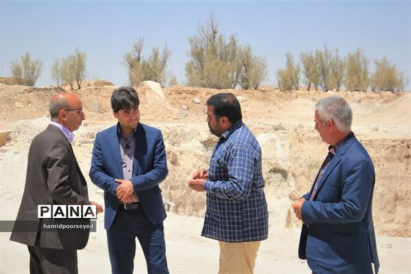 بازدید از چندین کارگاه فعال شهرستان ابرکوه به‌مناسبت روز کارگر