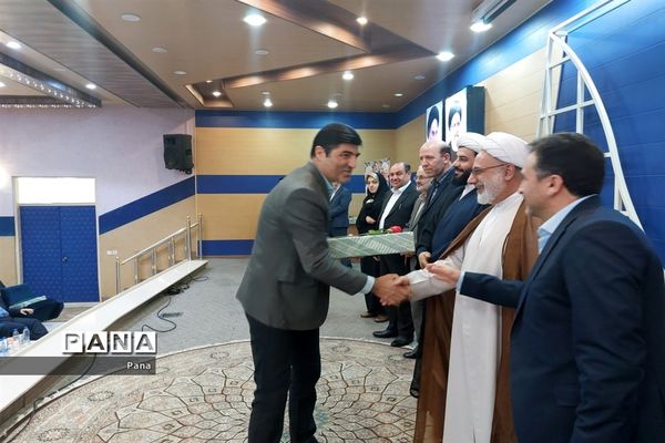 آغاز برنامه‌های گرامیداشت هفته معلم در آذربایجان شرقی