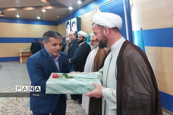 آغاز برنامه‌های گرامیداشت هفته معلم در آذربایجان شرقی
