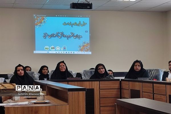 بازدید و تقدیر از برگزیدگان پویش‌های سازمان دانش‌آموزی شهرستان ششتمد