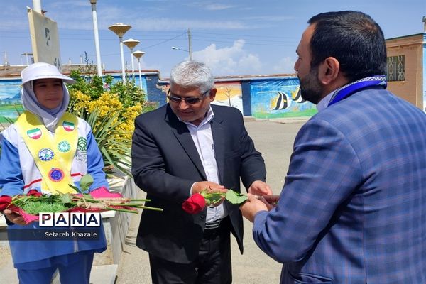 بازدید و تقدیر از برگزیدگان پویش‌های سازمان دانش‌آموزی شهرستان ششتمد