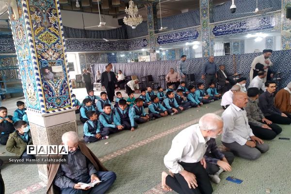 تقدیر از فعالان نماز جماعت دبستان قاسم ابن الحسن (ع) ناحیه یک یزد