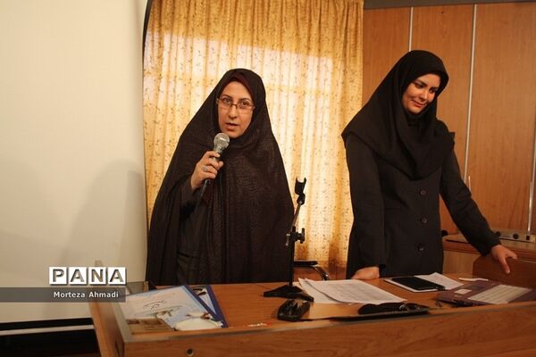 تقدیر از برگزیدگان جشنواره نوجوان سالم در اداره آموزش و پرورش ناحیه یک شهرری