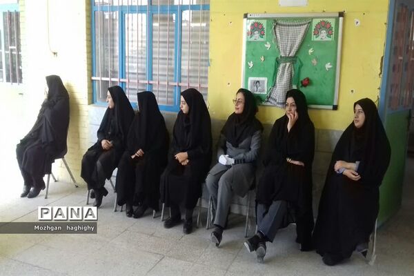 تجلیل از معلمان دبستان شهید میرشمسی یزد