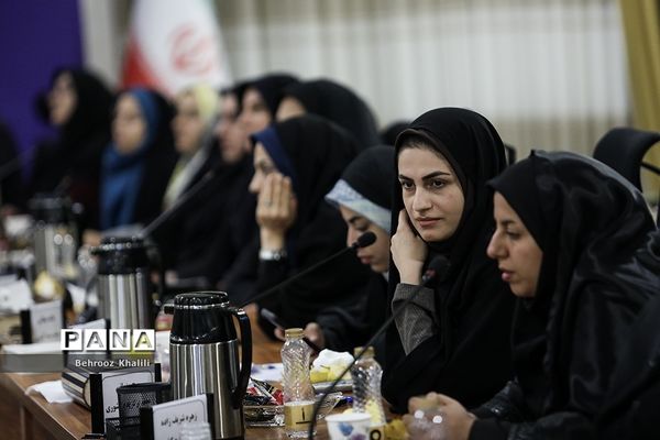 آیین تجلیل از معلمان نمونه کشوری